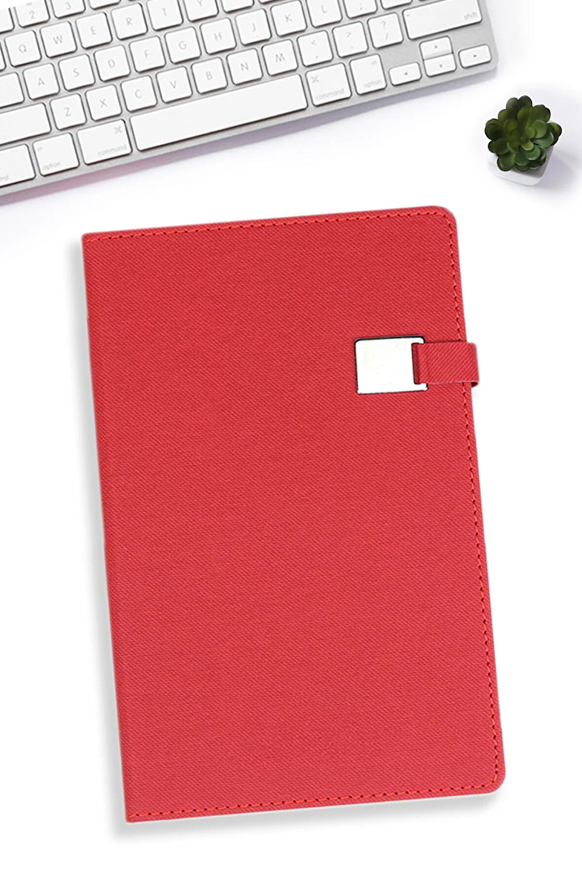 Mıknatıs Detaylı Kırmızı Defter