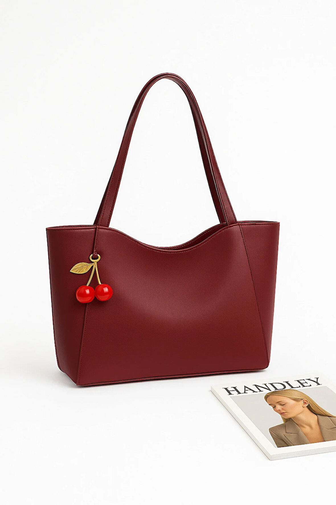 Kiraz Detaylı Omuz Çantası