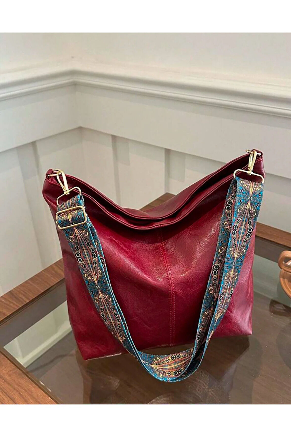 Kadınlar için Vintage Crossbody Büyük Kapasiteli Hobo Çanta Moda PU Omuz Çantası