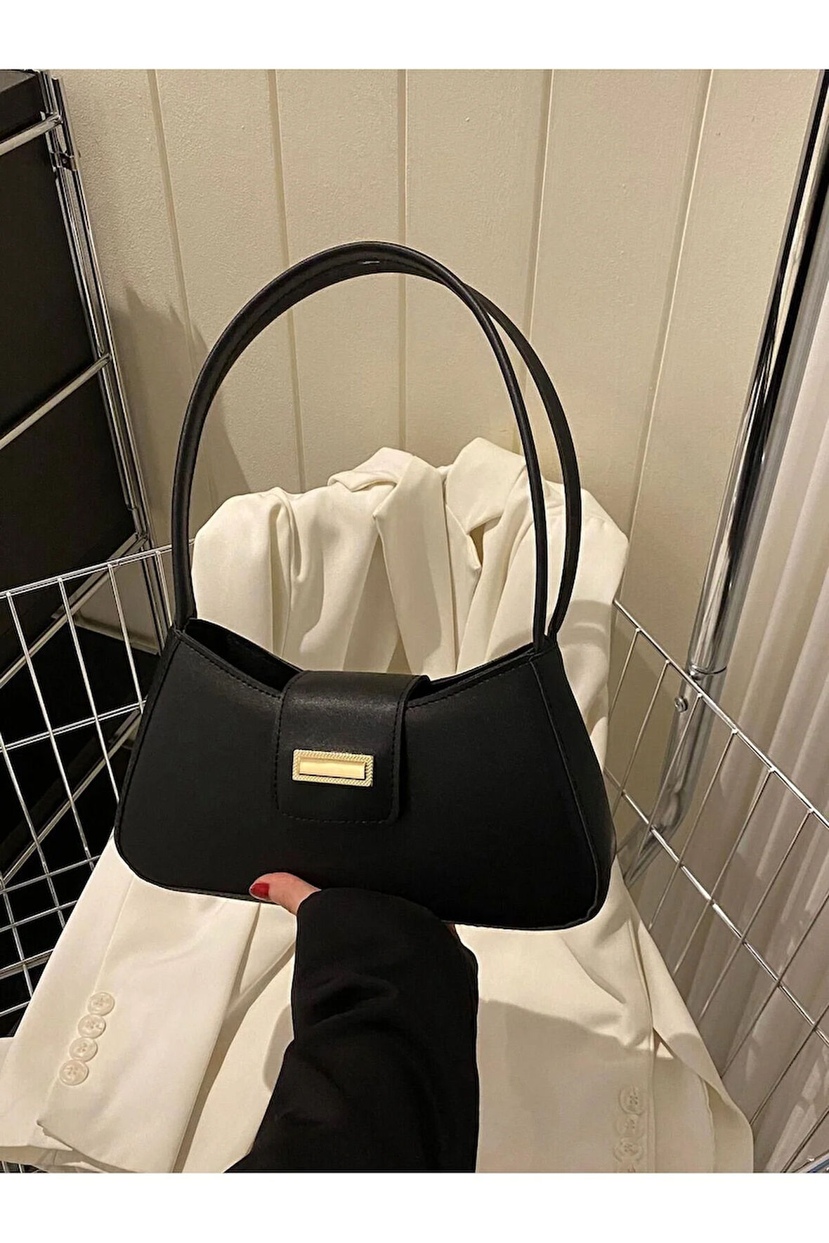 Kadın klasik kapaklı tokalı Baget çanta