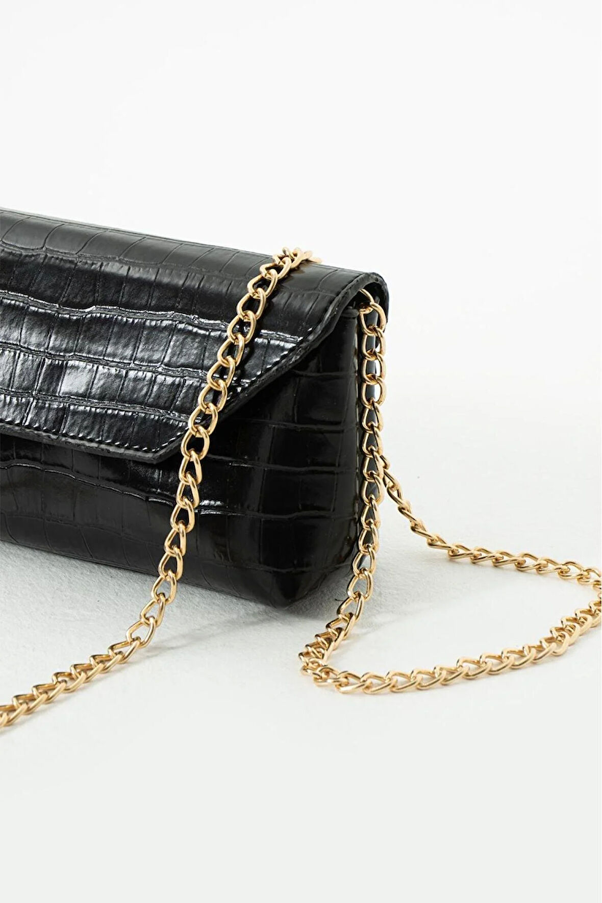 Parlak timsah deri baskılı özel tasarım çapraz zincir askılı çanta