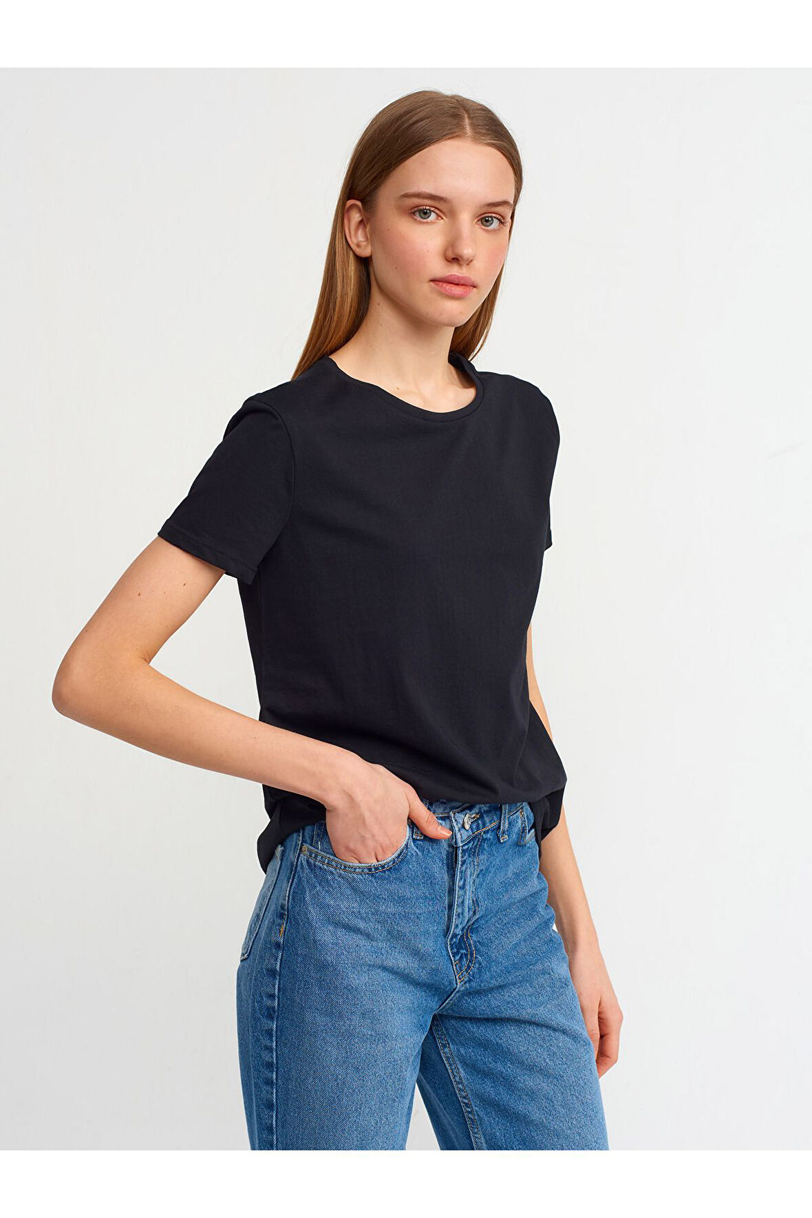 Dilvin Kadın Bisiklet Yaka Basic T-shirt - 3471
