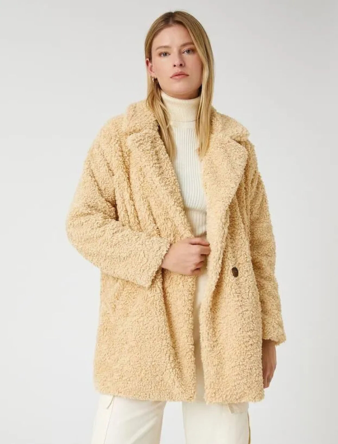 Kruvaze Oversize Peluş Kısa Kaban