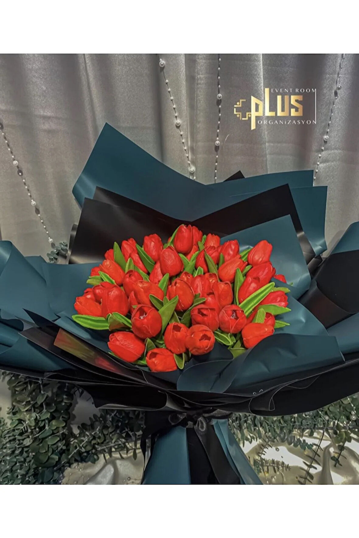 Kırmızı Lale Buketi