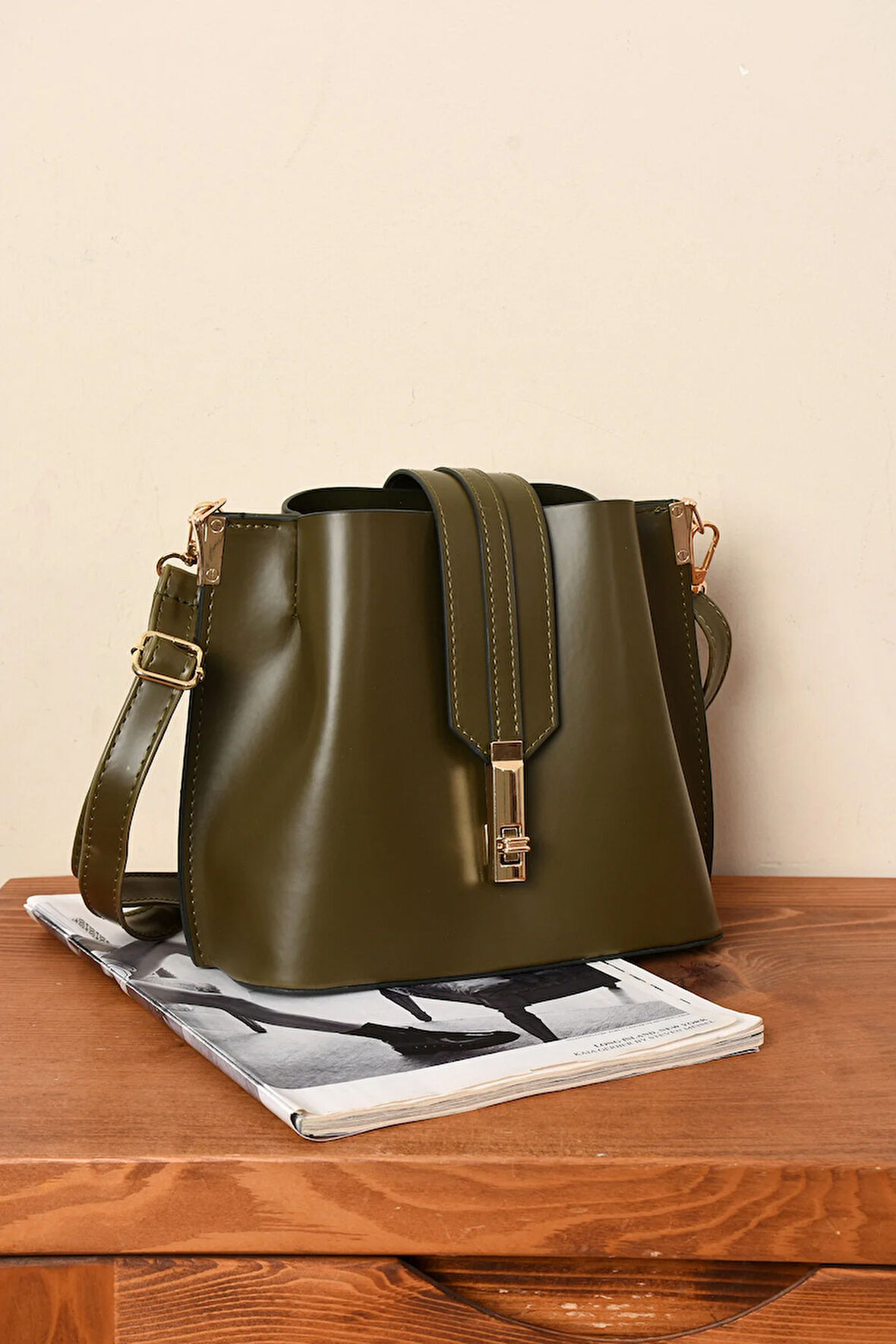 Kadın 3 Bölmeli Elden Tutmalı Omuzdan Asmalı Kaliteli Çanta