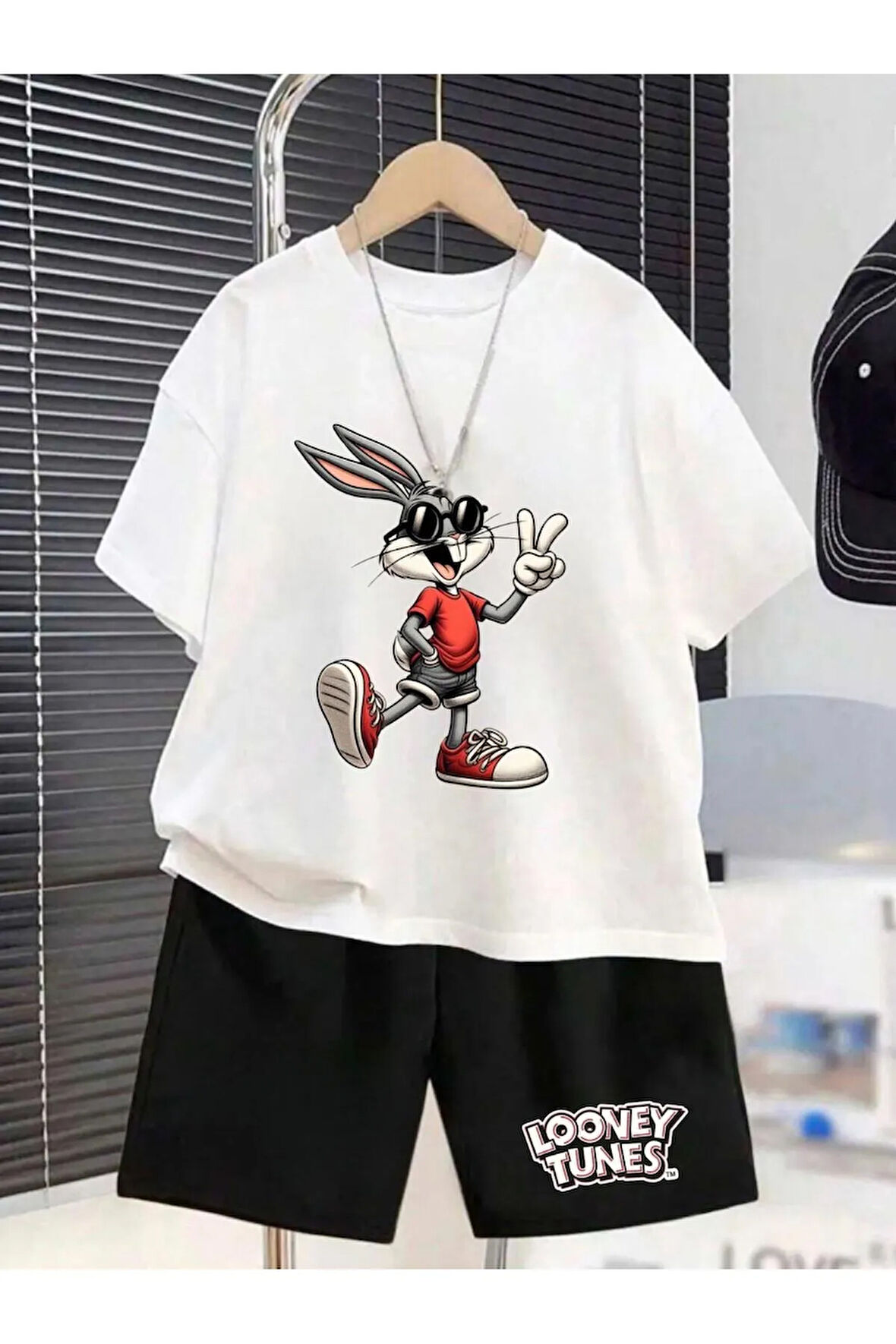 Çocuk Tasarım Bugs Bunny Baskılı T-Shirt Şort Alt Üst Takım %100 Pamuk