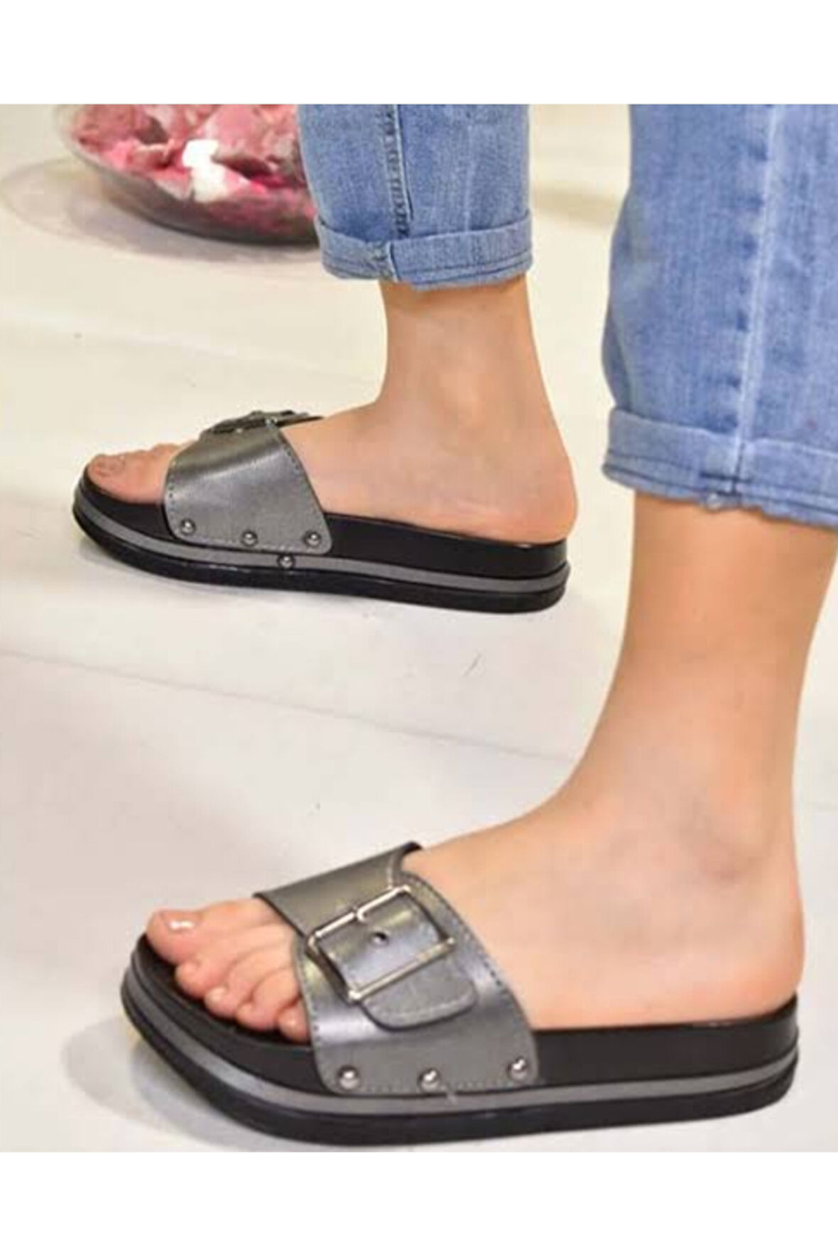 Yumuşak Taban Tek Toka Günlük Terlik Gri