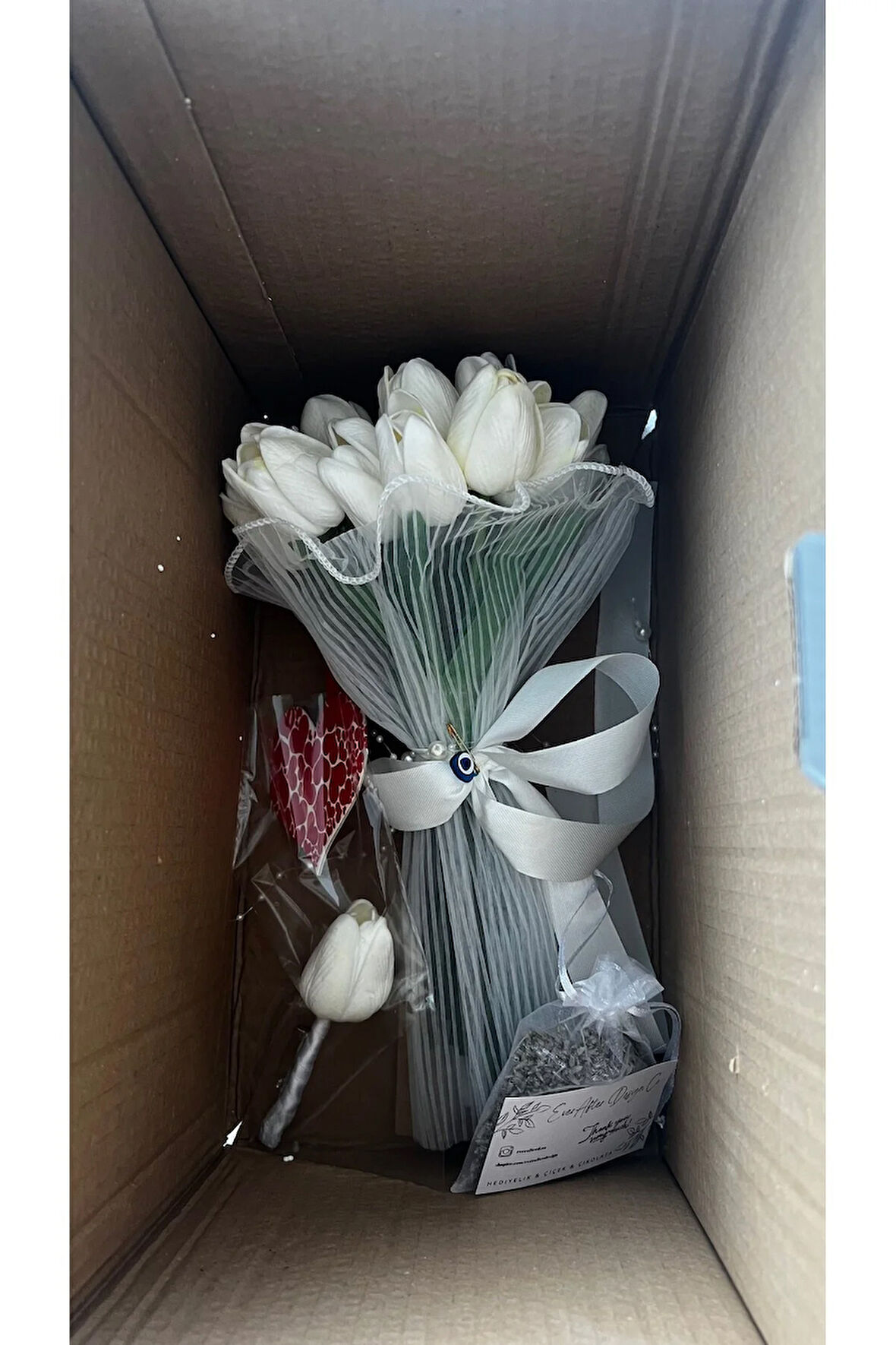 Tüllü lale gelin buketi