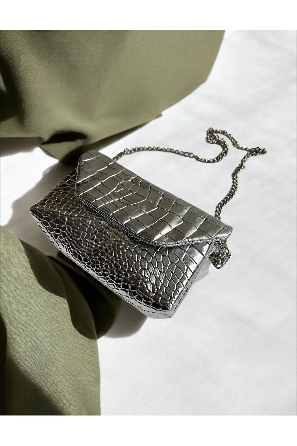 Kadın çapraz zincirli omuz çantası özel gün