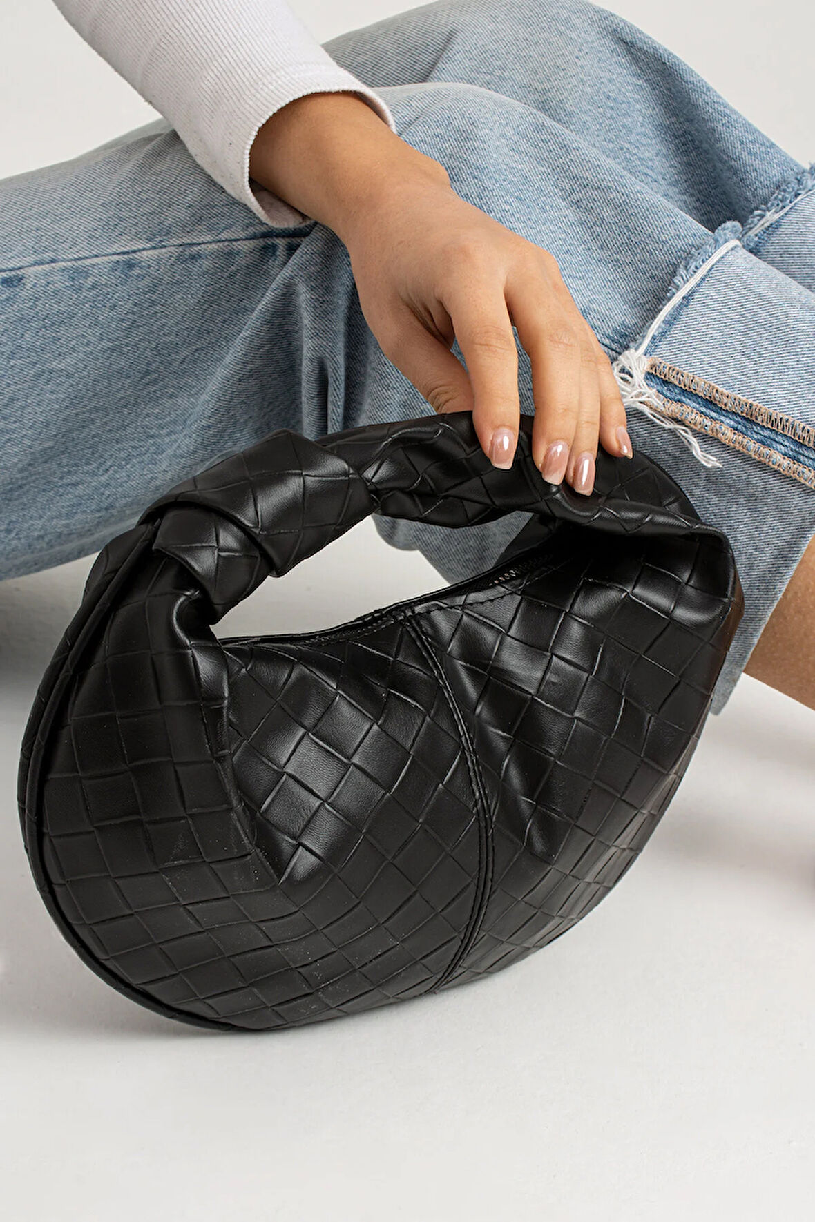 Kadin  Mini Baget Dügüm Detaylı Fermuarlı El Çanta Örgü Desenli