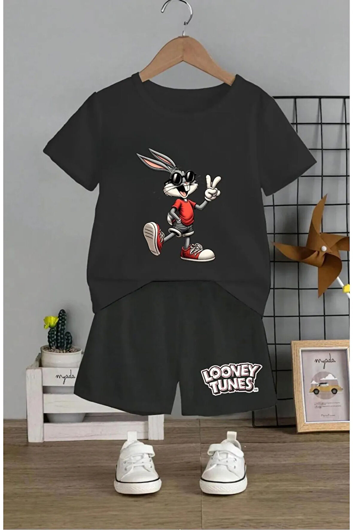 Çocuk Tasarım Bugs Bunny Baskılı T-Shirt Şort Alt Üst Takım %100 Pamuk