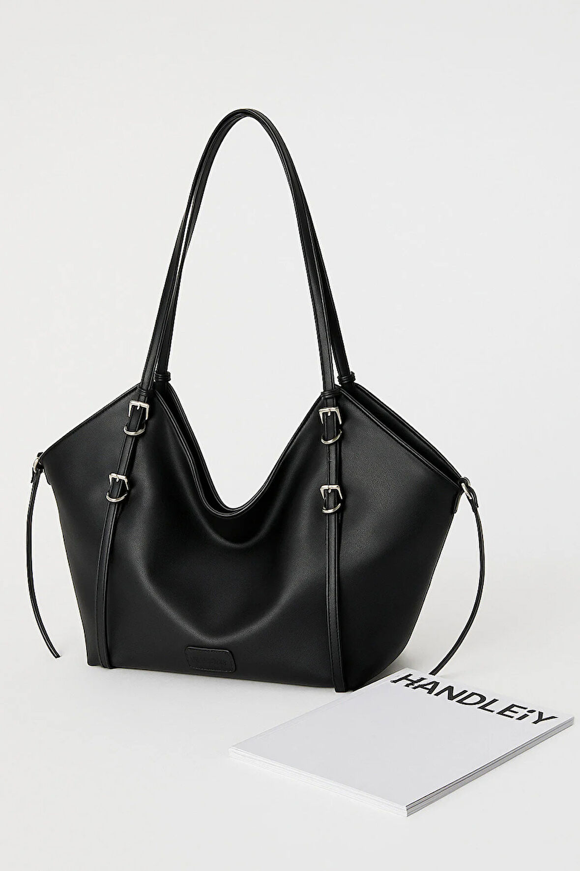 Çift Saplı Demir Toka Detaylı Omuz Çantası