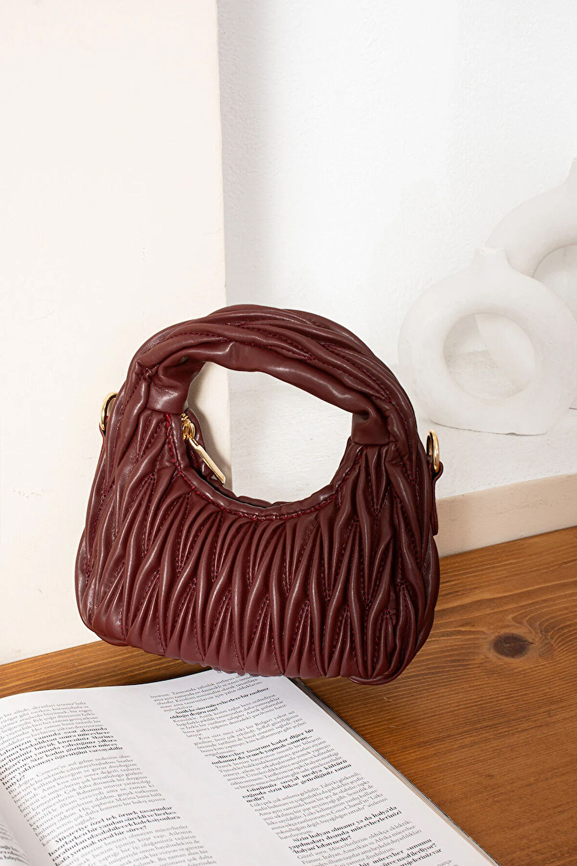 Kadın Büzgü Desenli Kol ve Omuz Çantası