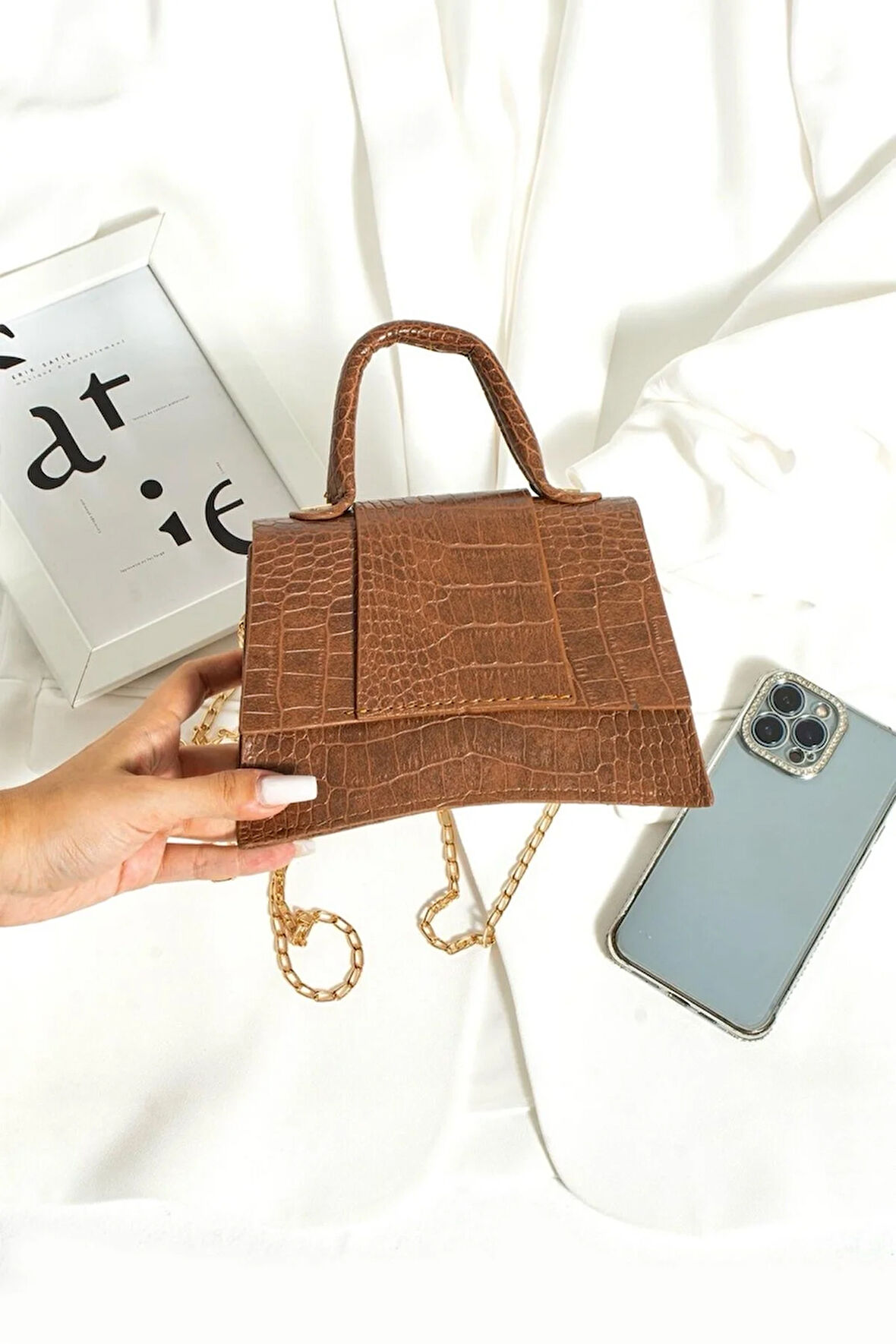 Kadın el ve omuz çantası zincir askılı kroko deri