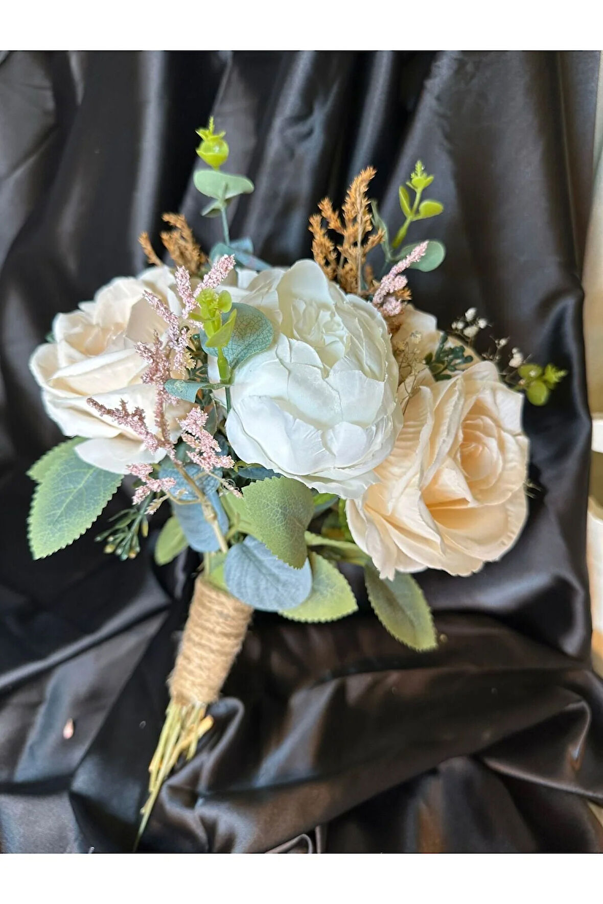 Beyaz Gelin el çiçeği,düğün el buketi nikah çiçeği damat çiçeği LALE,ŞAKAYIK,ORTANCA,GALA ÇİÇEĞİ,GÜL