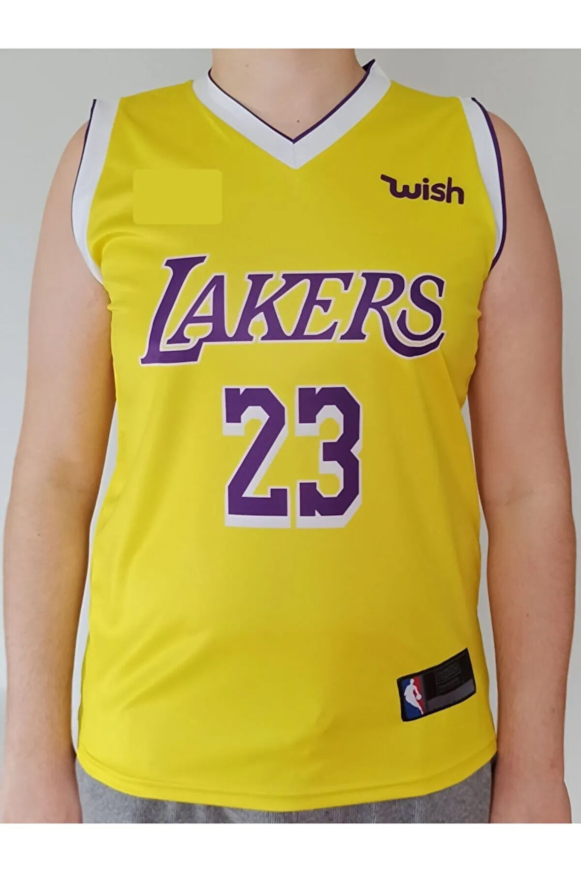 Kral Lebron James Sarı Forma