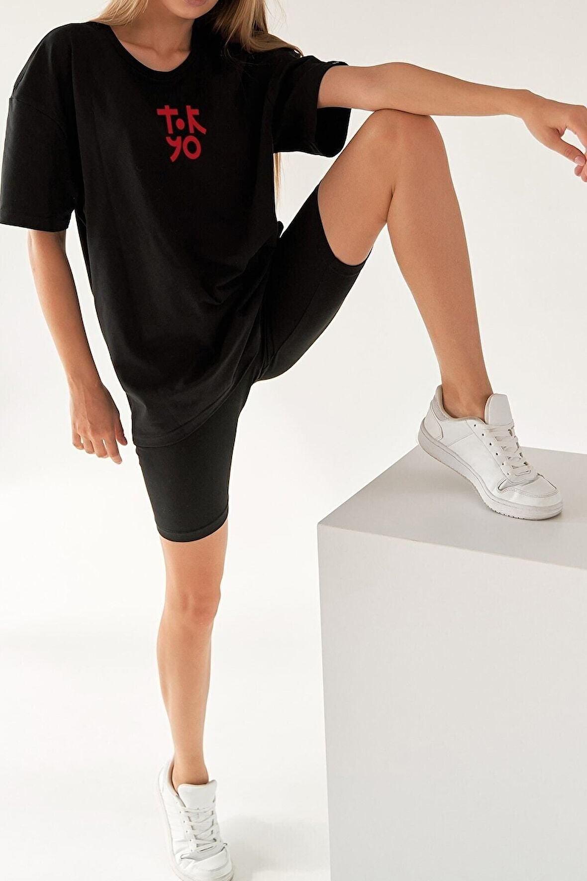 Oversize Tokyo Baskılı Siyah Tshirt