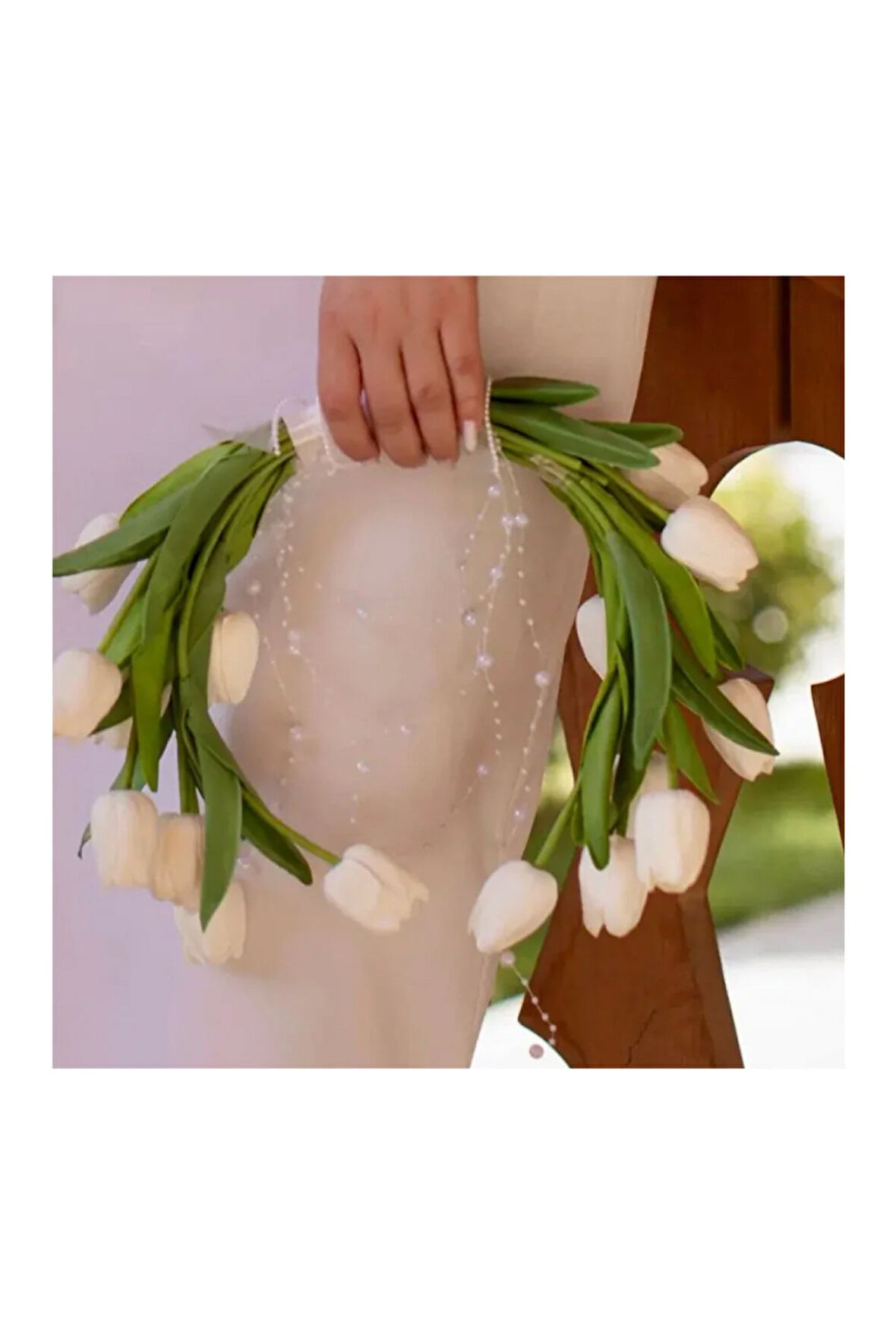 Sarkan incili lale gelin buketi, çiçeği