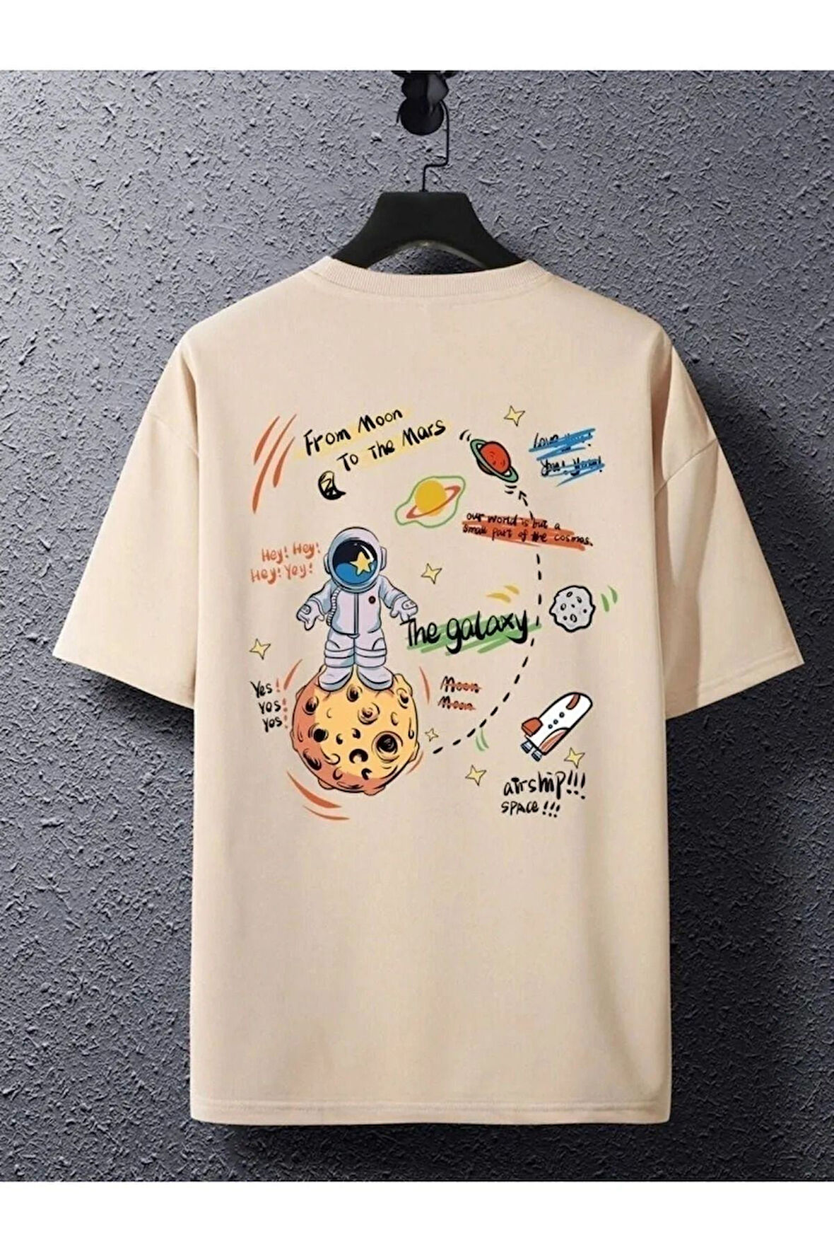 Unisex Siyah Arkası Gezegen Baskılı Oversize Bisiklet Yaka Tshirt