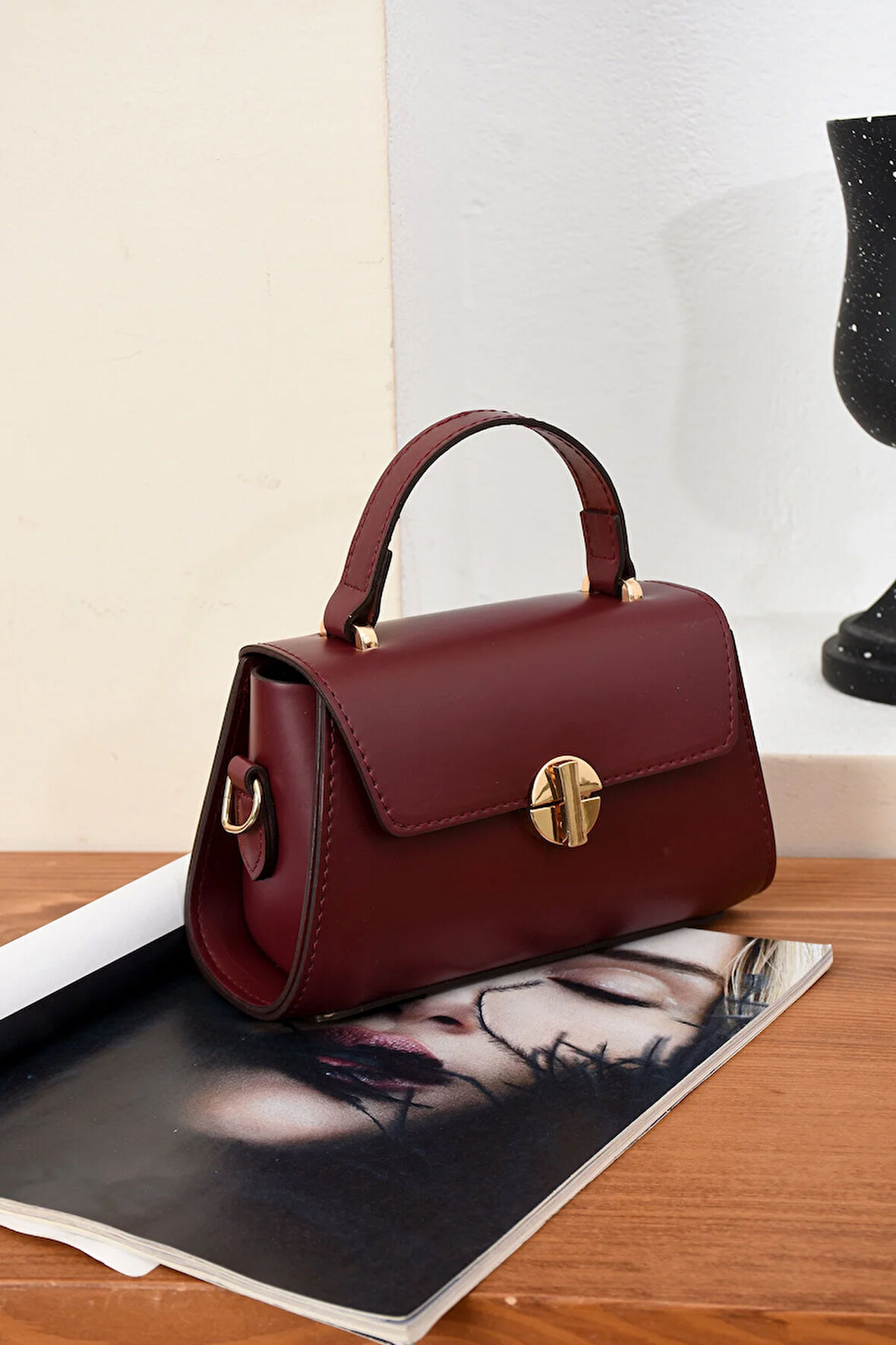 Lüks Tasarımlı Çapraz Askılı El ve Omuz Çantası