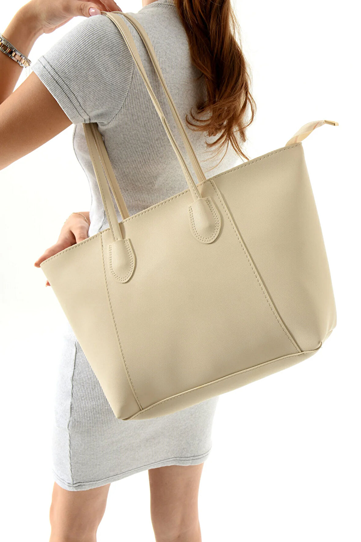 ŞIK TASARIMLI KLASİK  KADIN OMUZ ÇANTASI