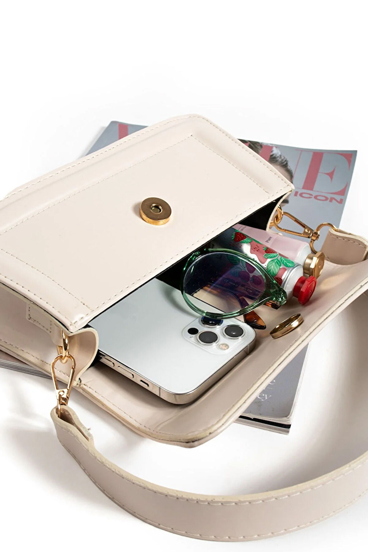 Kadın şık tasarımlı çapraz askılı  çantası