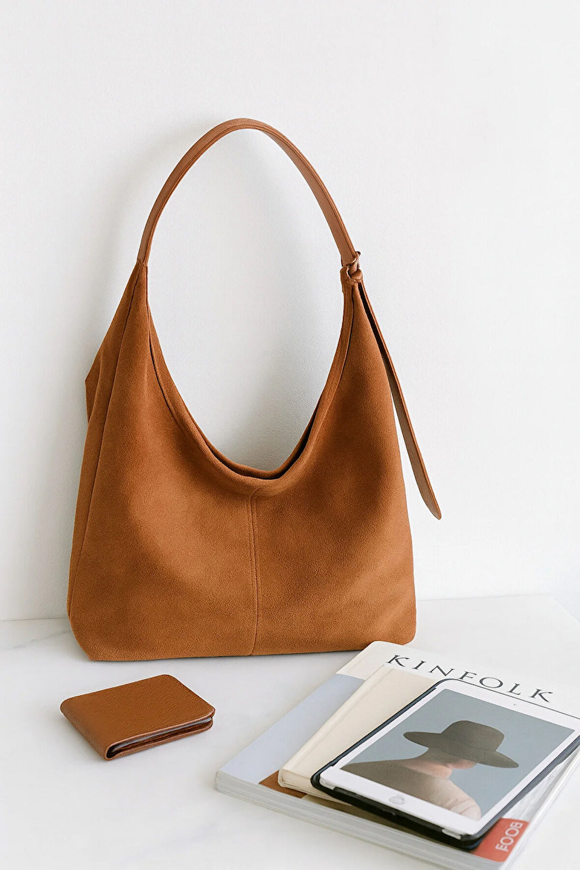 Lüks Süet Dokulu Geniş Omuz Çantası