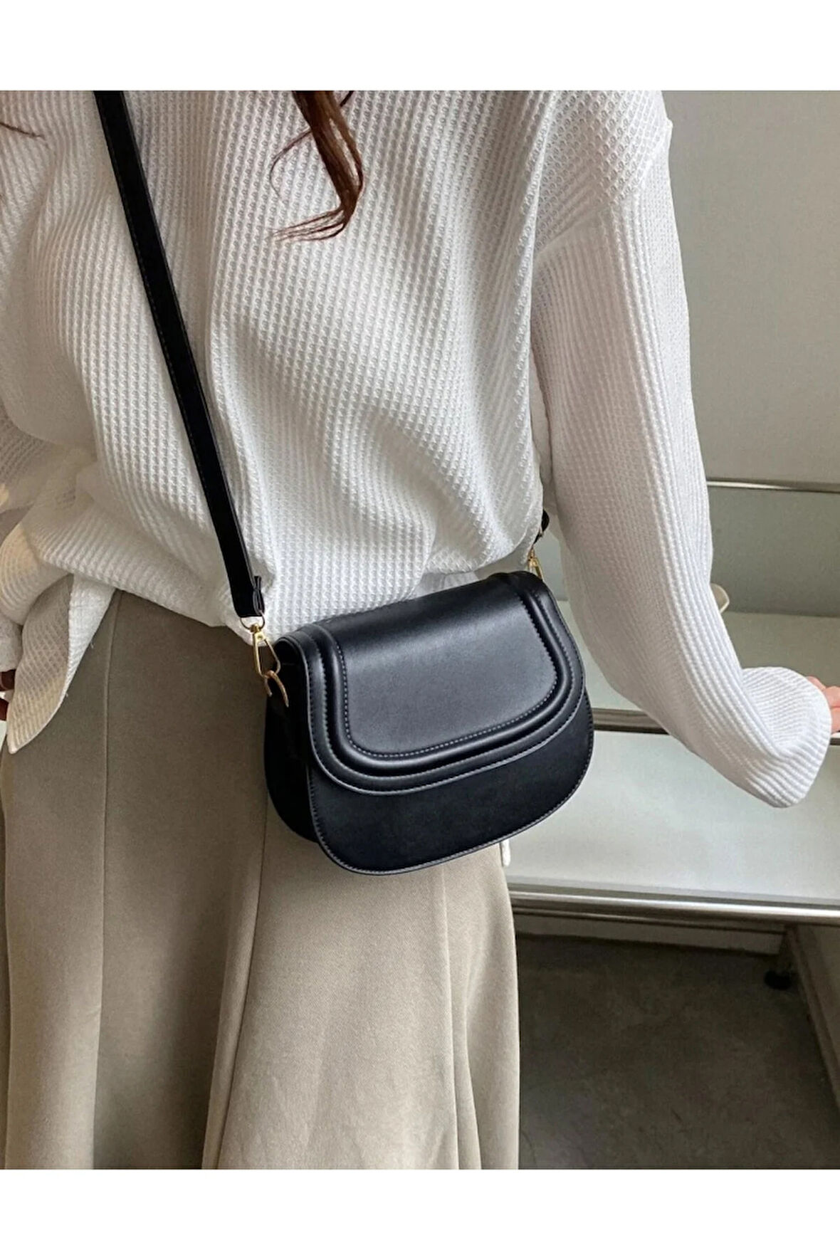 Retro mila çapraz askılı omuz çantası