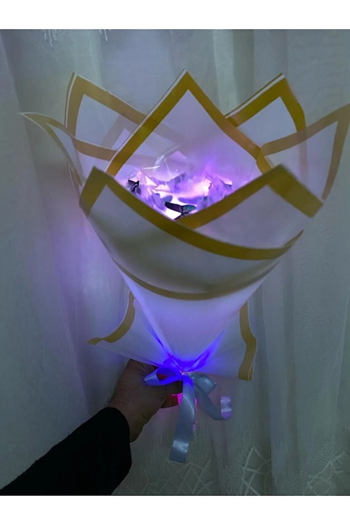 ışıklı mavi kelebek buketi