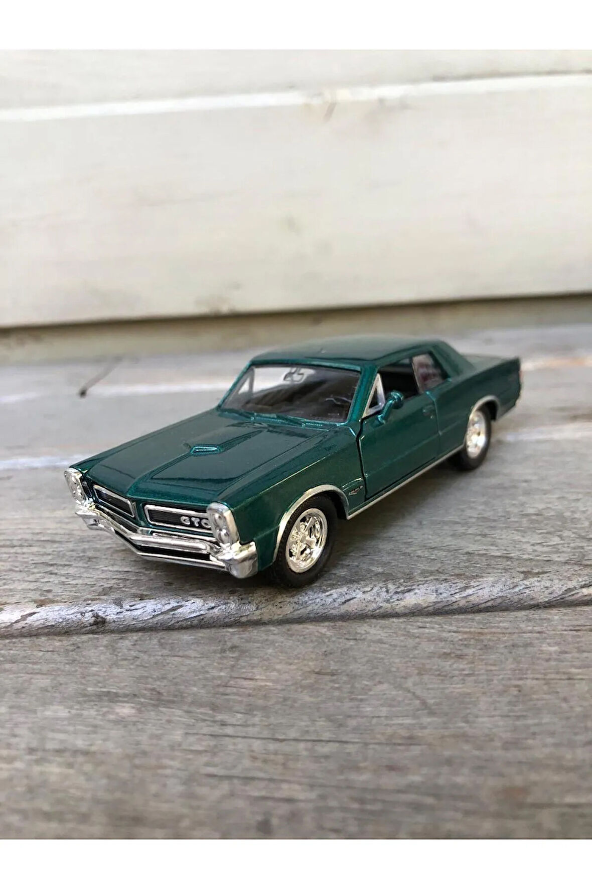 Welly 1965 Pontiac Gto Diecast Metal Araba Model Araba Oyuncak Araba Çek Bırak Araba 12 Cm