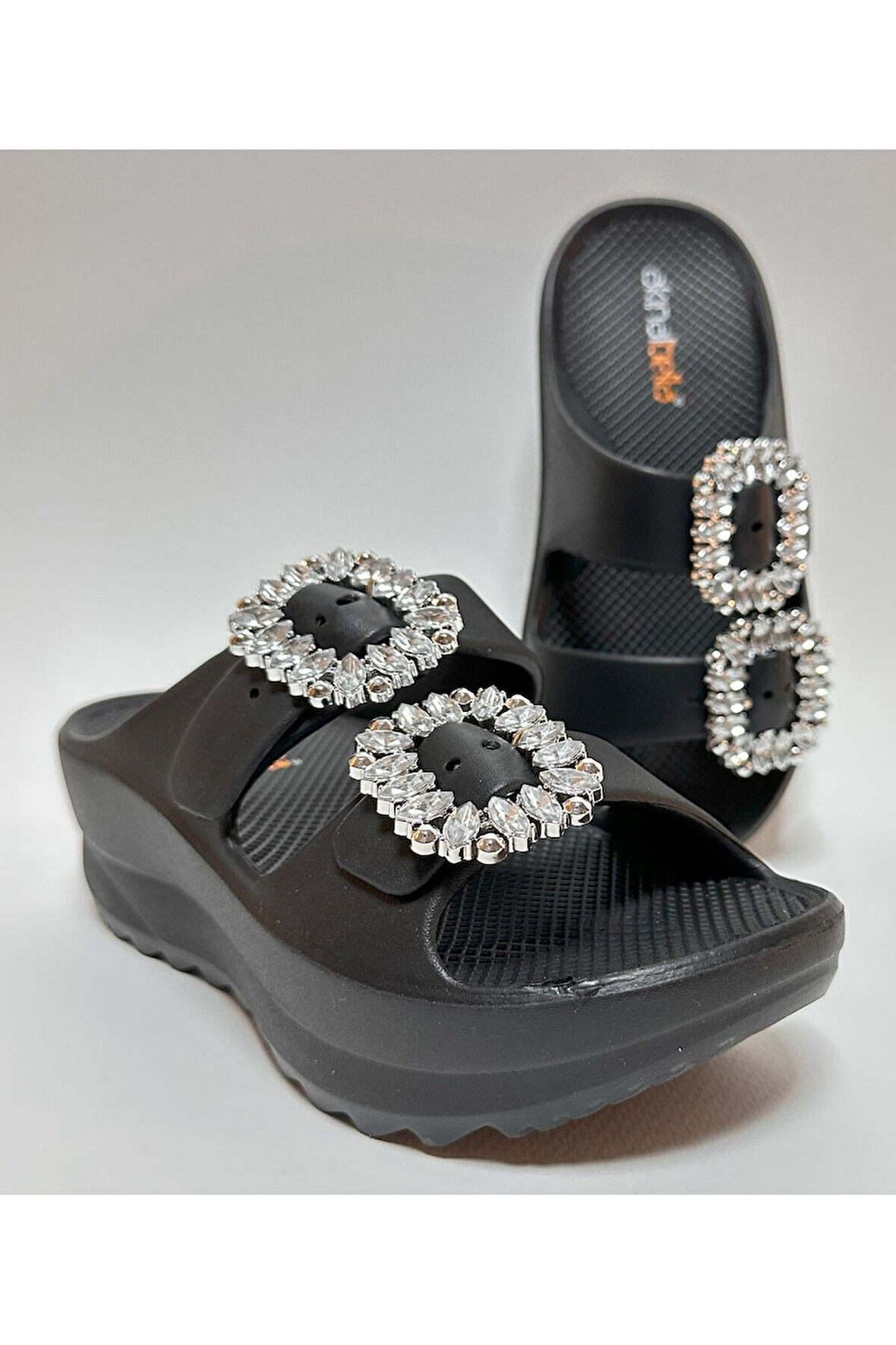 AYARLANABİLİR ÇİFT TOKALI TAŞ DETAYLI SİYAH EVA PLATFORM TOPUK KADIN GÜNLÜK EV VE SOKAK TERLİĞİ