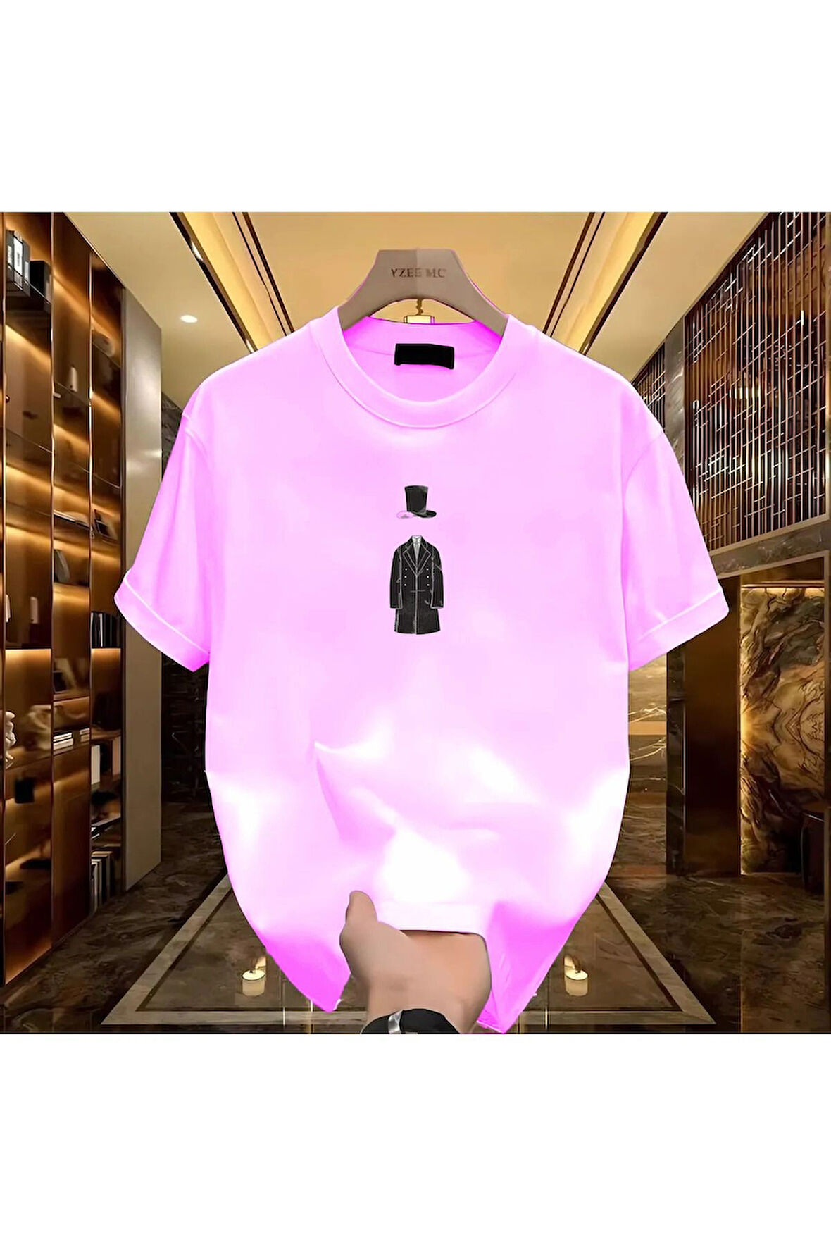 Şapkalı Adam Baskılı Beyaz Erkek Tshirt
