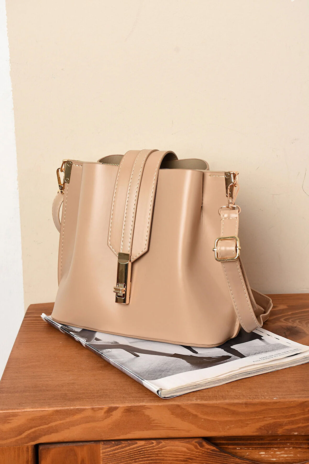 Kadın 3 Bölmeli Elden Tutmalı Omuzdan Asmalı Kaliteli Çanta