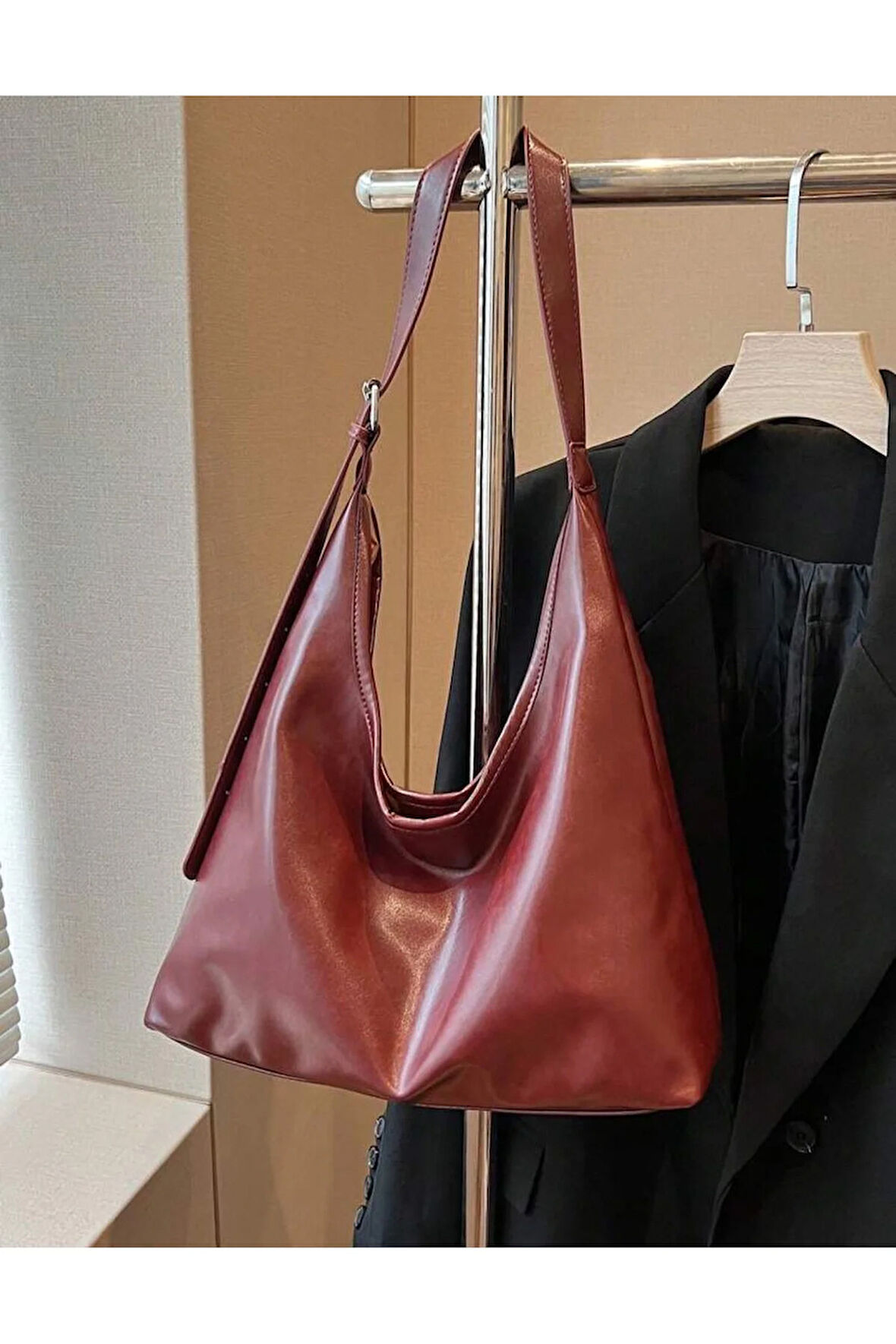 Kadın Büyük Kapasiteli Omuz Çantası