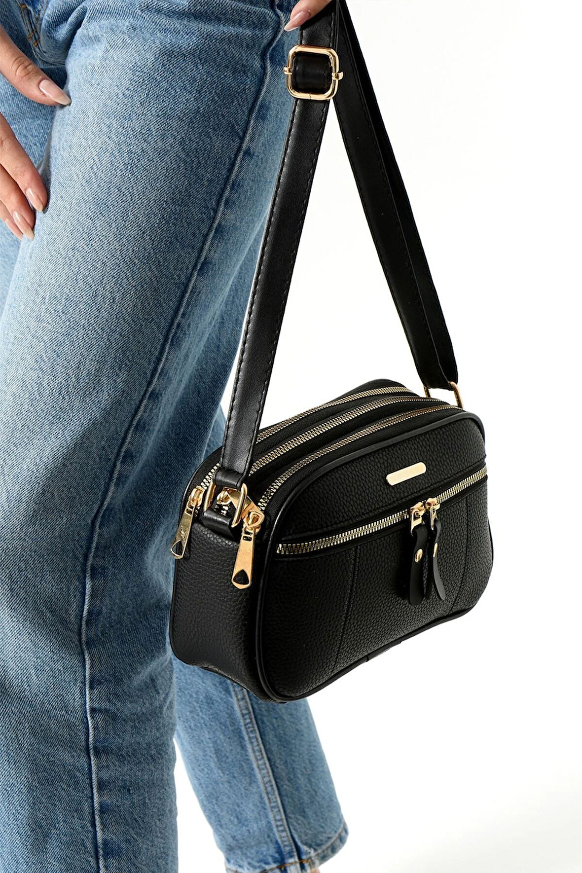 Kadın çapraz askılı 4 bölmeli omuz çantası