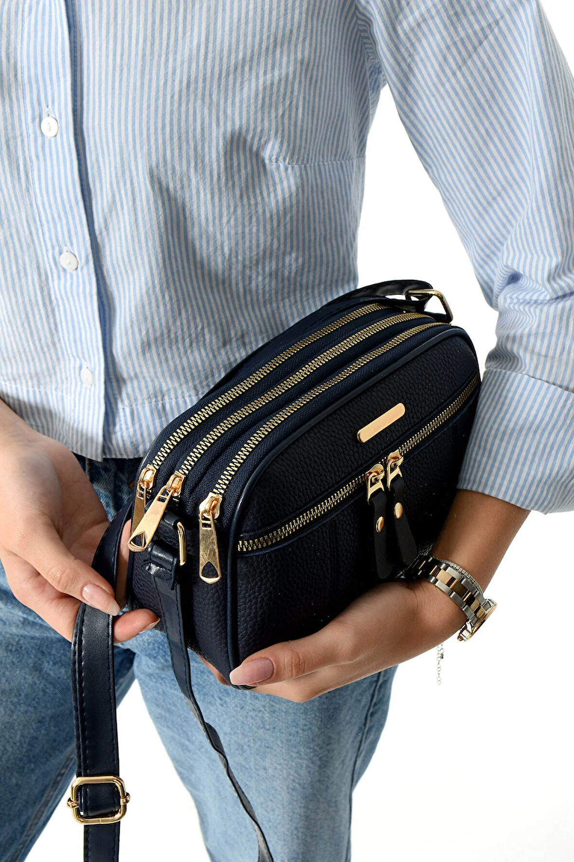 KADIN BEŞ BÖLMELİ ÇAPRAZ ASKILI ŞIK DİZANY İŞLEMELİ ÇAPRAZ ÇANTA