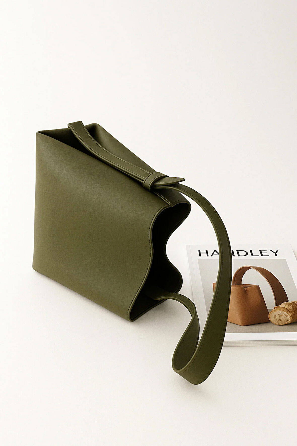 Luxe Sport Omuz Çantası + Makyaj Çantası Hediyeli