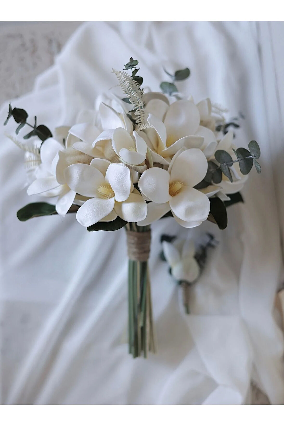 Manolya gelin çiçeği