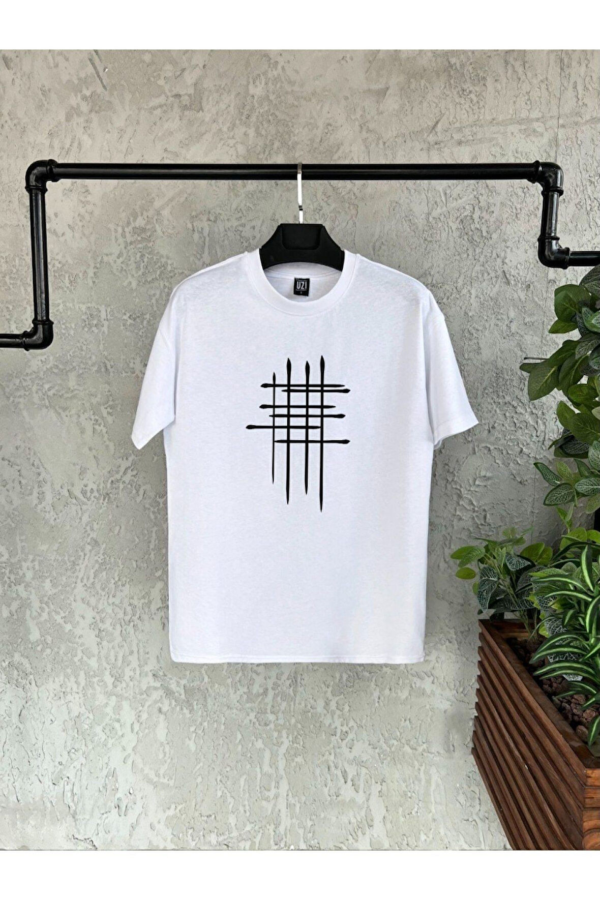 Çizgi Baskılı Siyah Erkek Tshirt