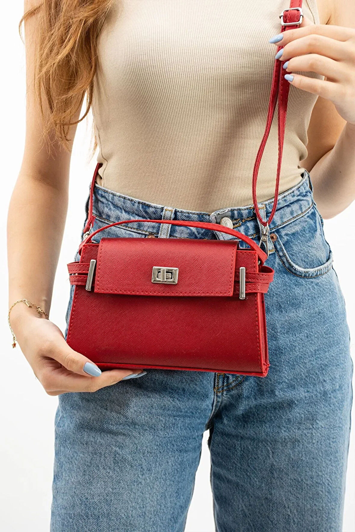 Kilit Kapaklı Kol Çantası