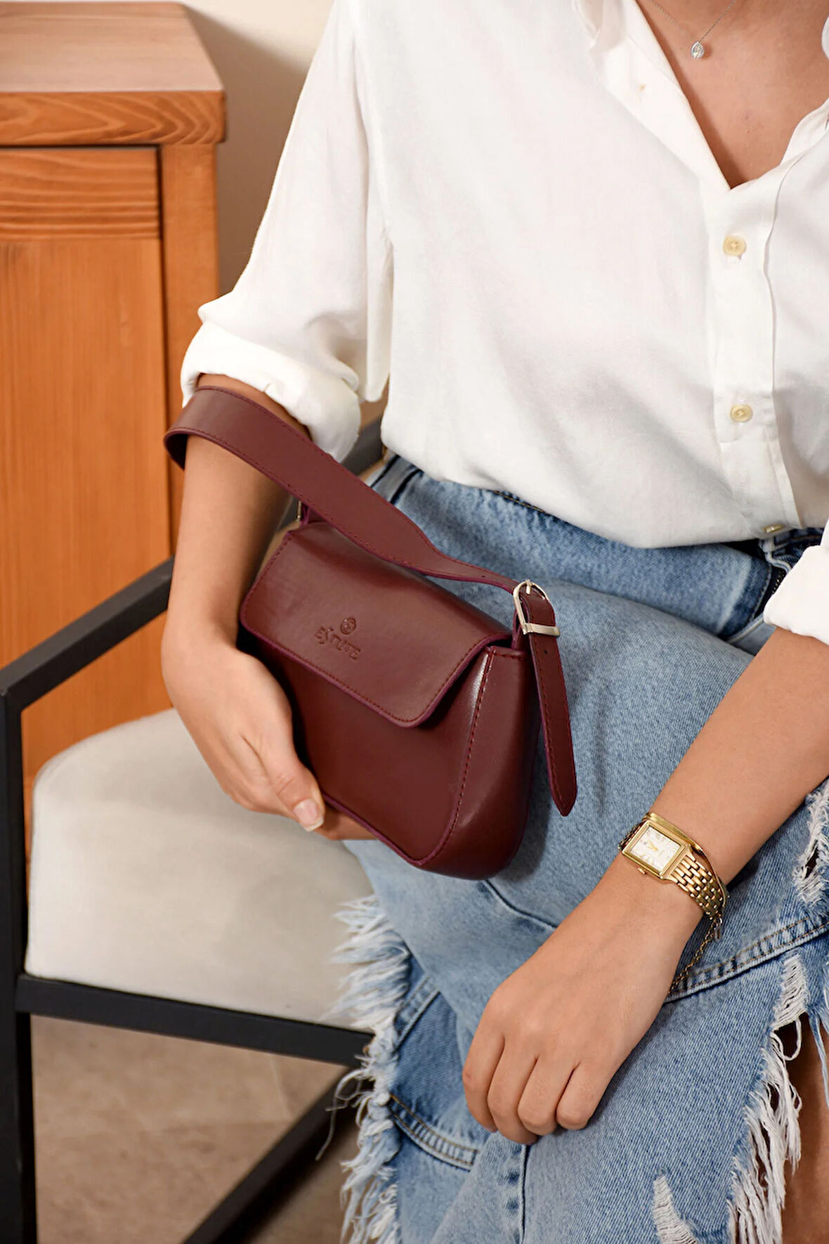 Kadın Sade Tasarımlı Şık Baget Çanta