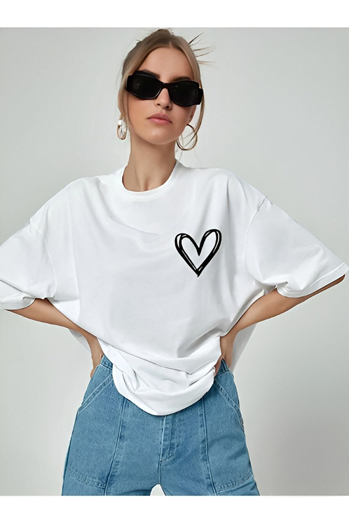Minimal Kalp Baskılı Kırmızı Oversize Tshirt