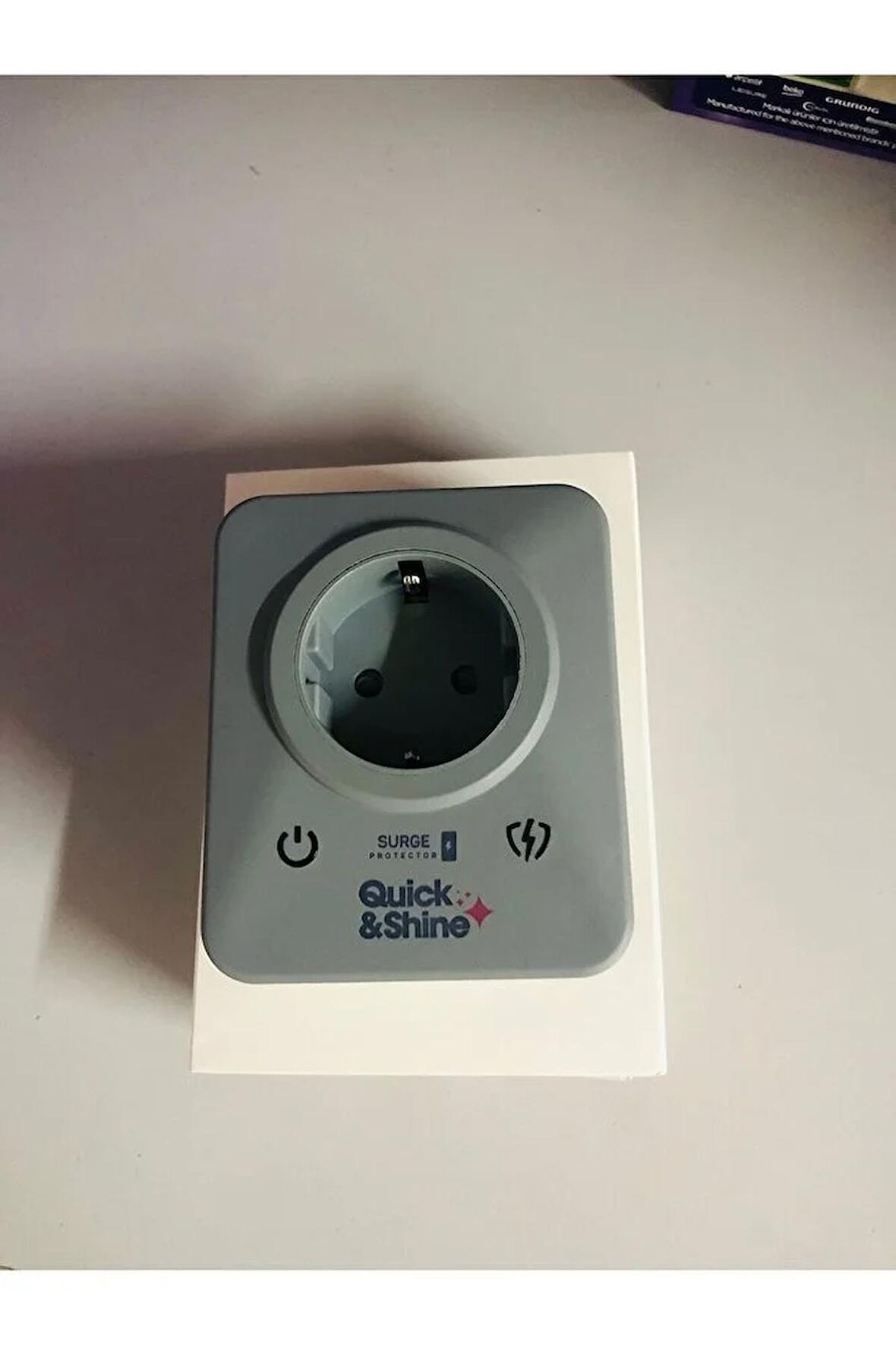 Quick Shine Tekli Akım Koruyucu Priz