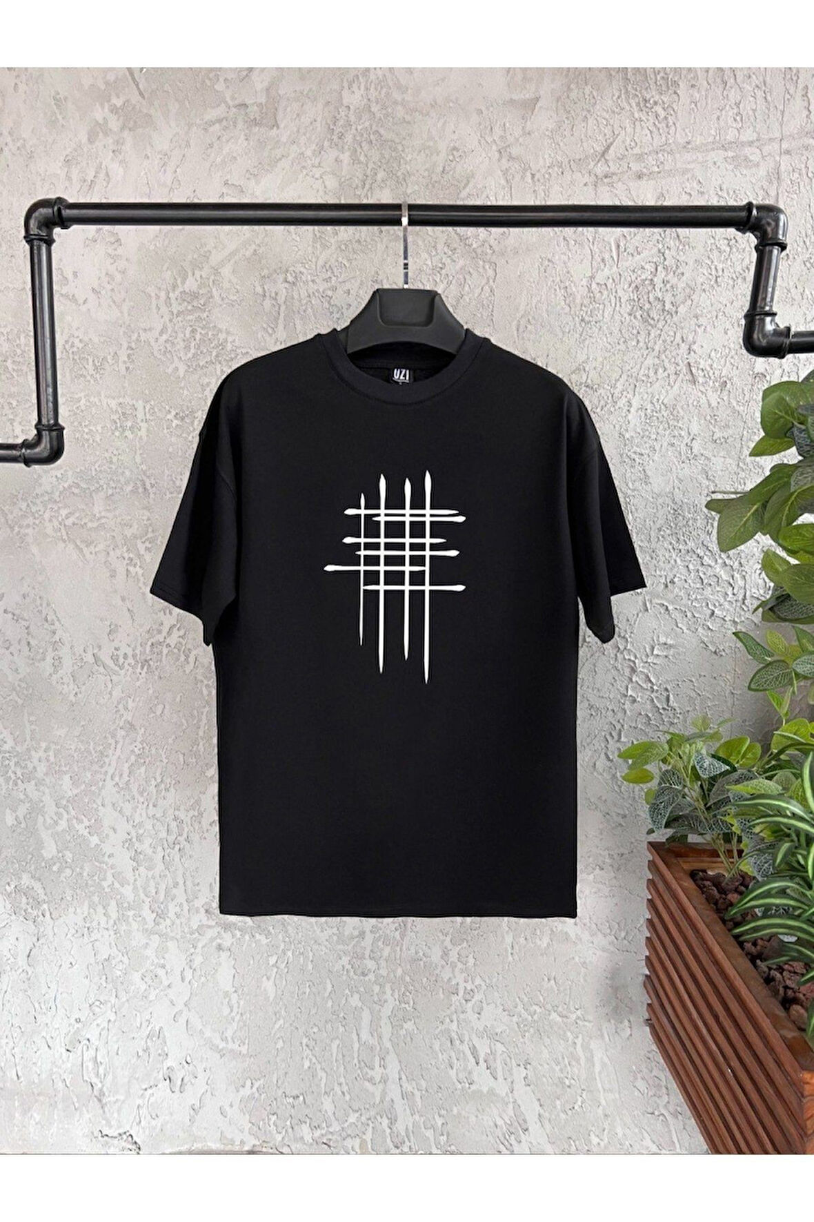 Çizgi Baskılı Siyah Erkek Tshirt