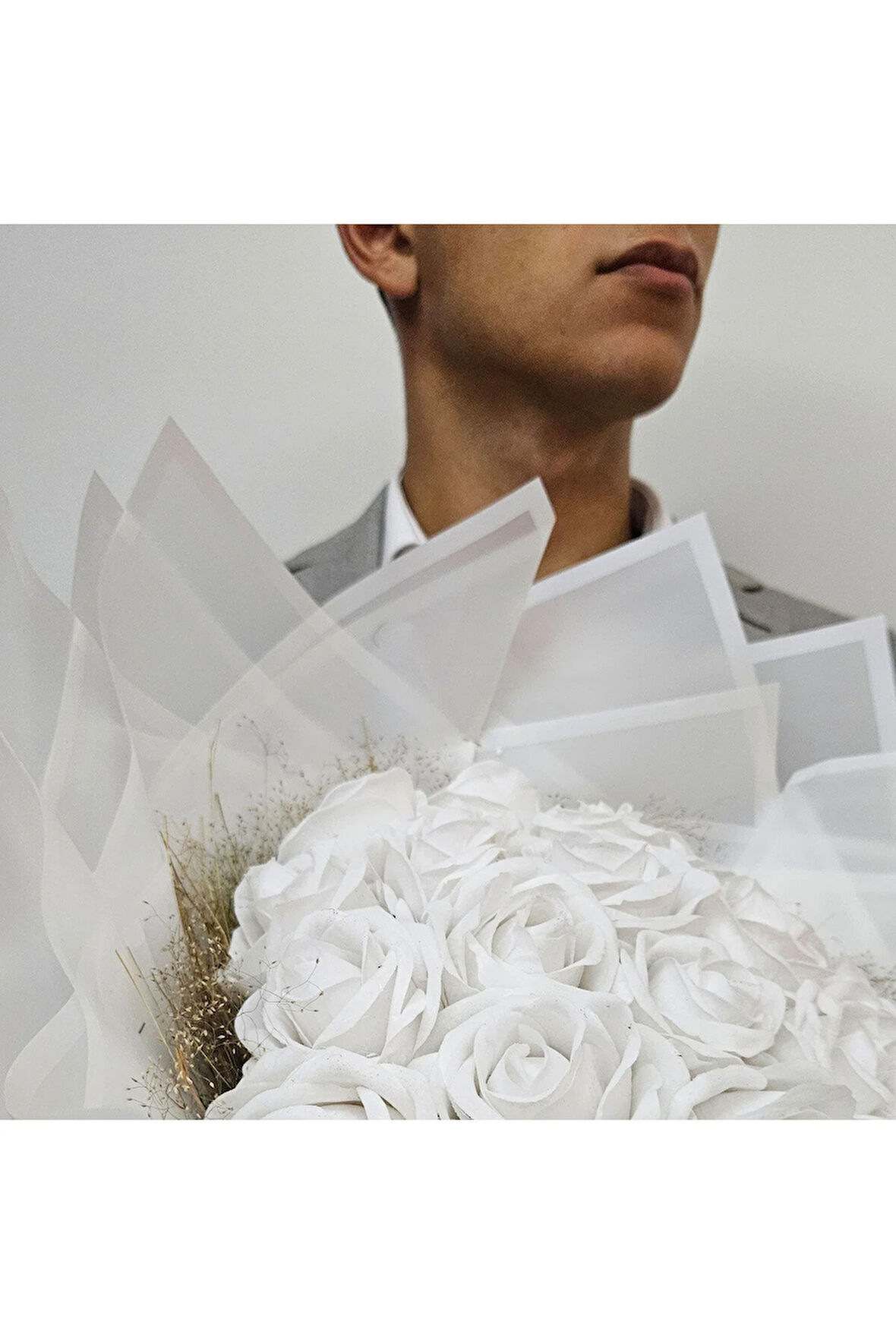 25 Beyaz Gülden Kadife İsteme Çiçeği