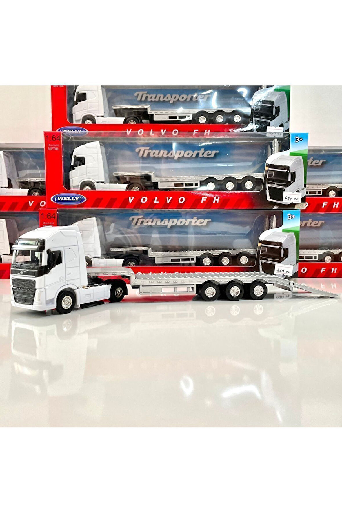 Volvo FH Taşıyıcı Tır 1/64 Ölçek Welly Diecast Metal Model Araba Metal Tır