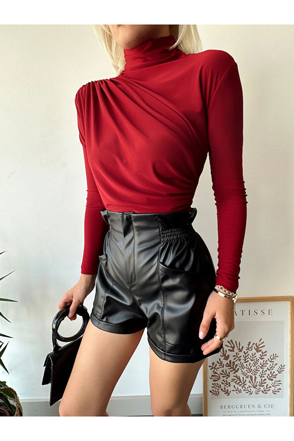 Kadın Kırmızı Dik Yaka Sandy Kumaş Büzgü Detaylı Bluz