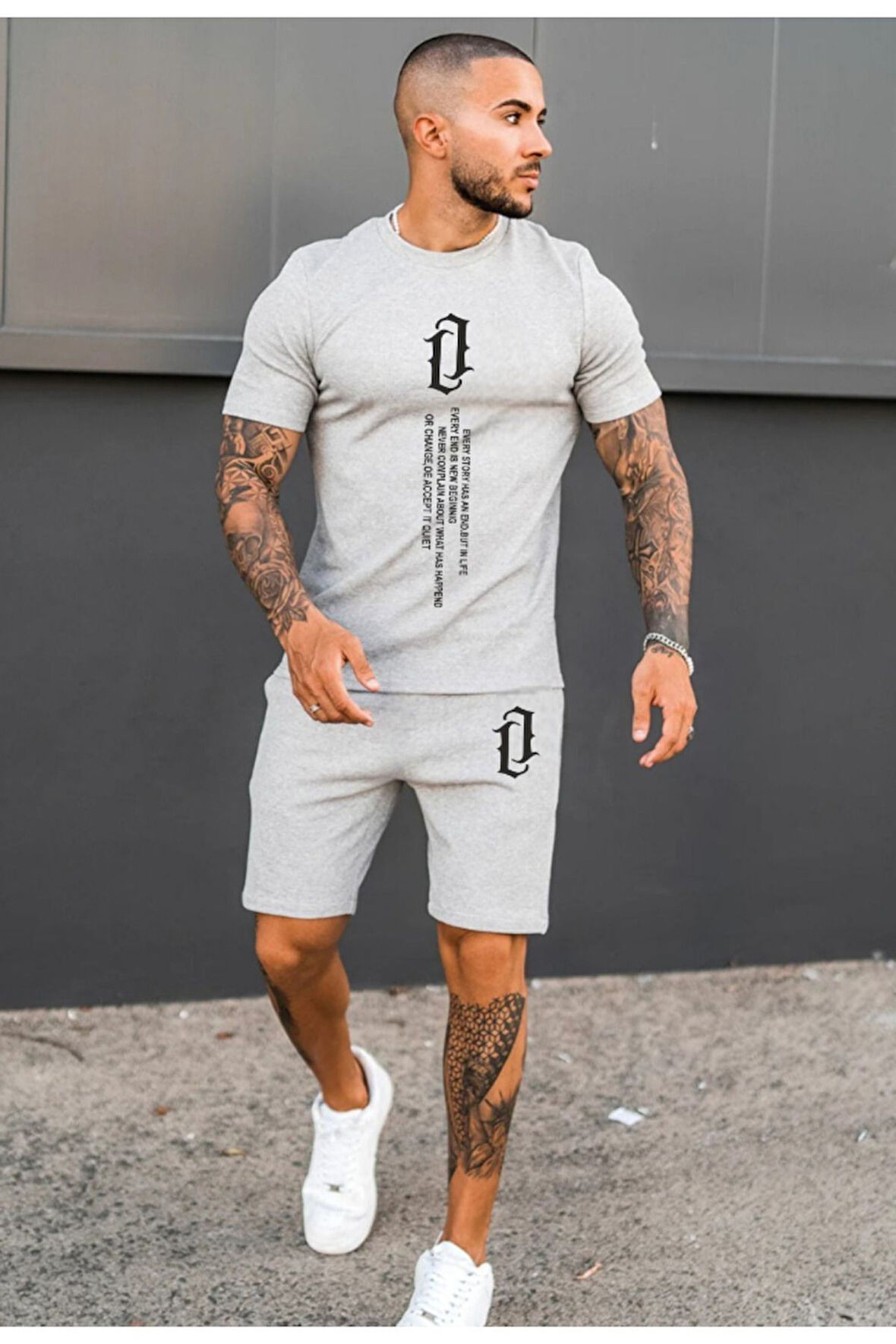 Dikey Baskılı Şort ve Tişört Takımı