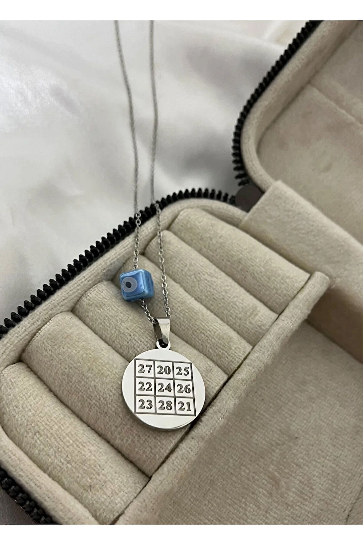 Kubera Yantra Plaka Çelik Uç Kolye (PARA MIKNATISI)