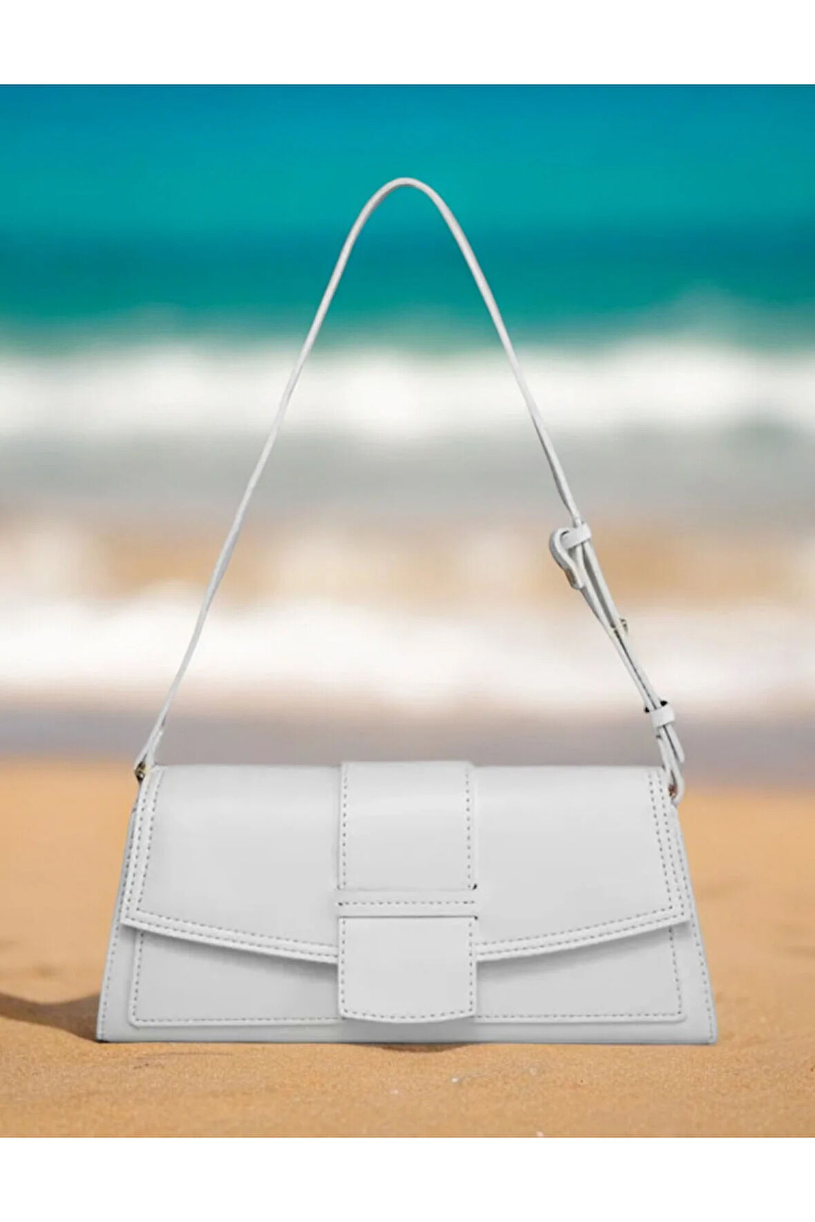 Şık tasarımlı klasik stil baget çapraz çanta